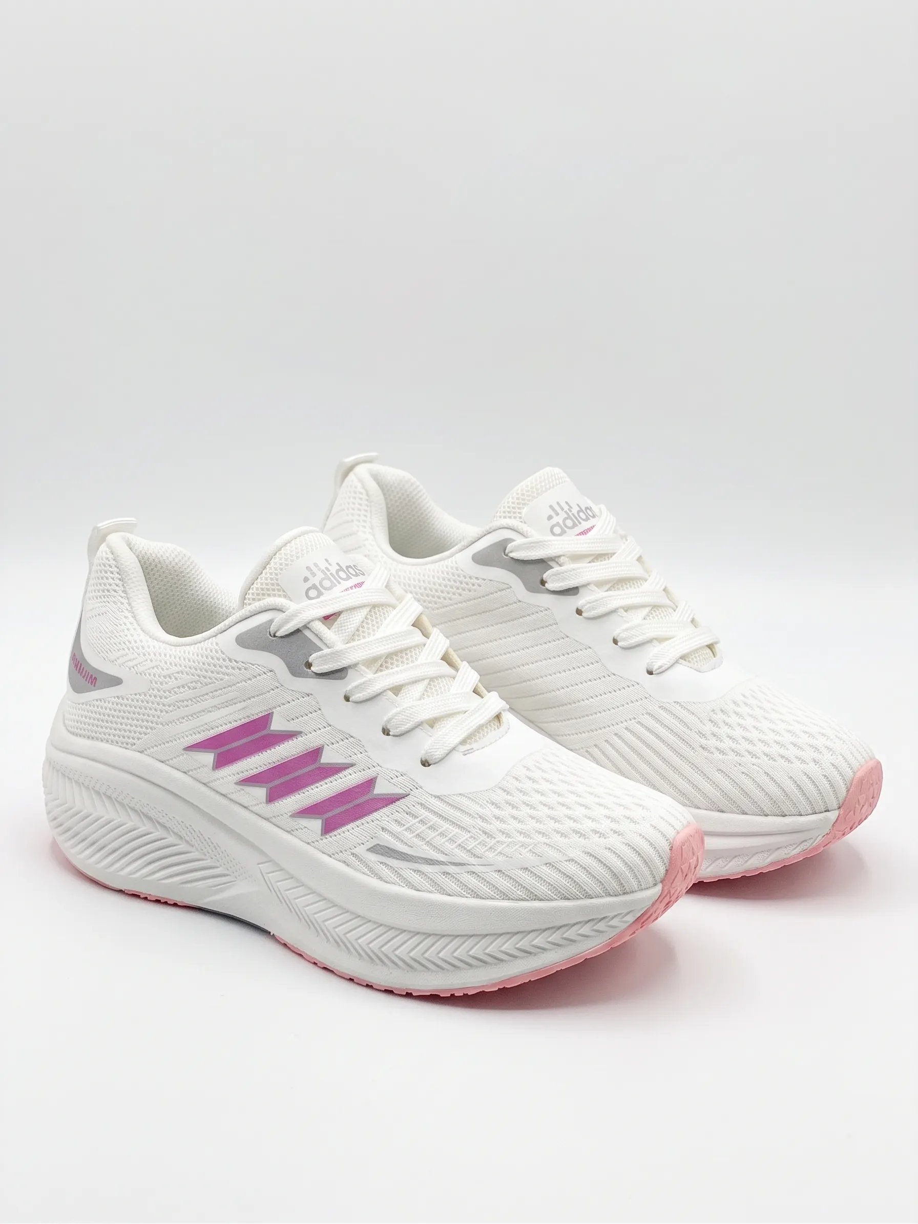سنيكرز New Balance رياضي حريمي